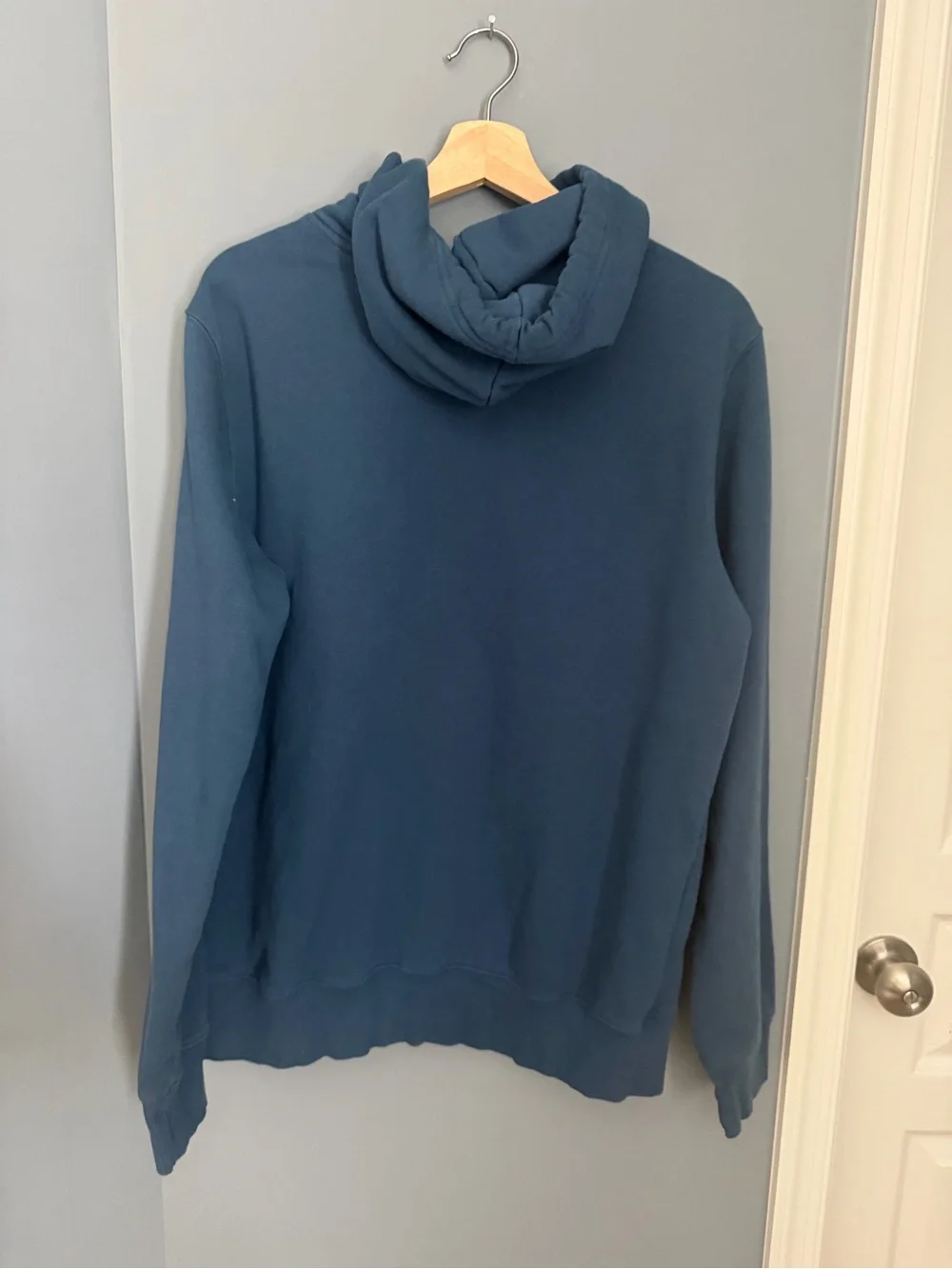The North Face Men’s Teal Blue Logo Hoodie